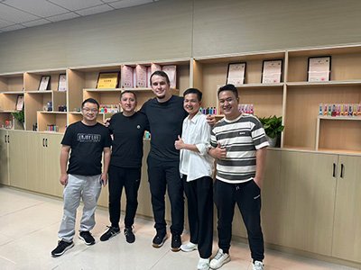 Russia vape team photo OEM factory cooperation Spain EU