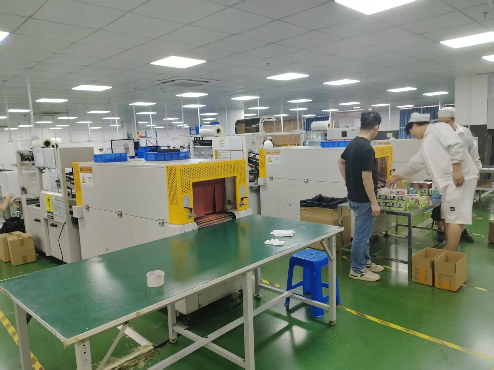 Vape assembly workstations with trained production staff