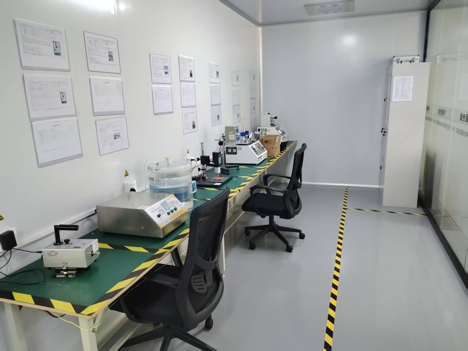 Workstation assembly area in VEEGO vape factory